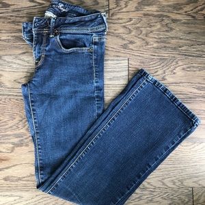 AE | Medium Wash Original Boot Cut Jeans | sz 8